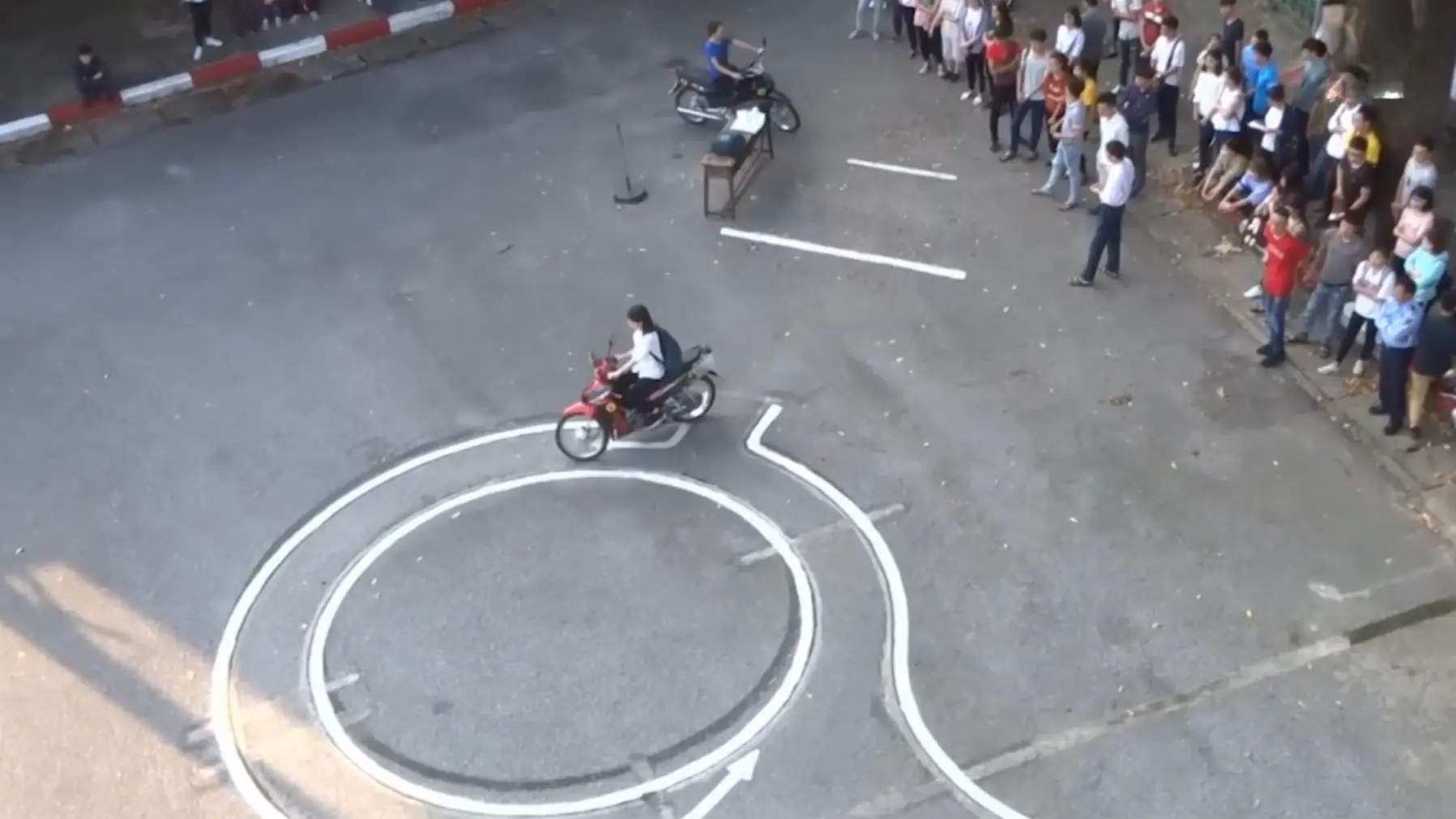 Đề xuất thi bằng lái xe máy thêm sa hình để tăng độ khó